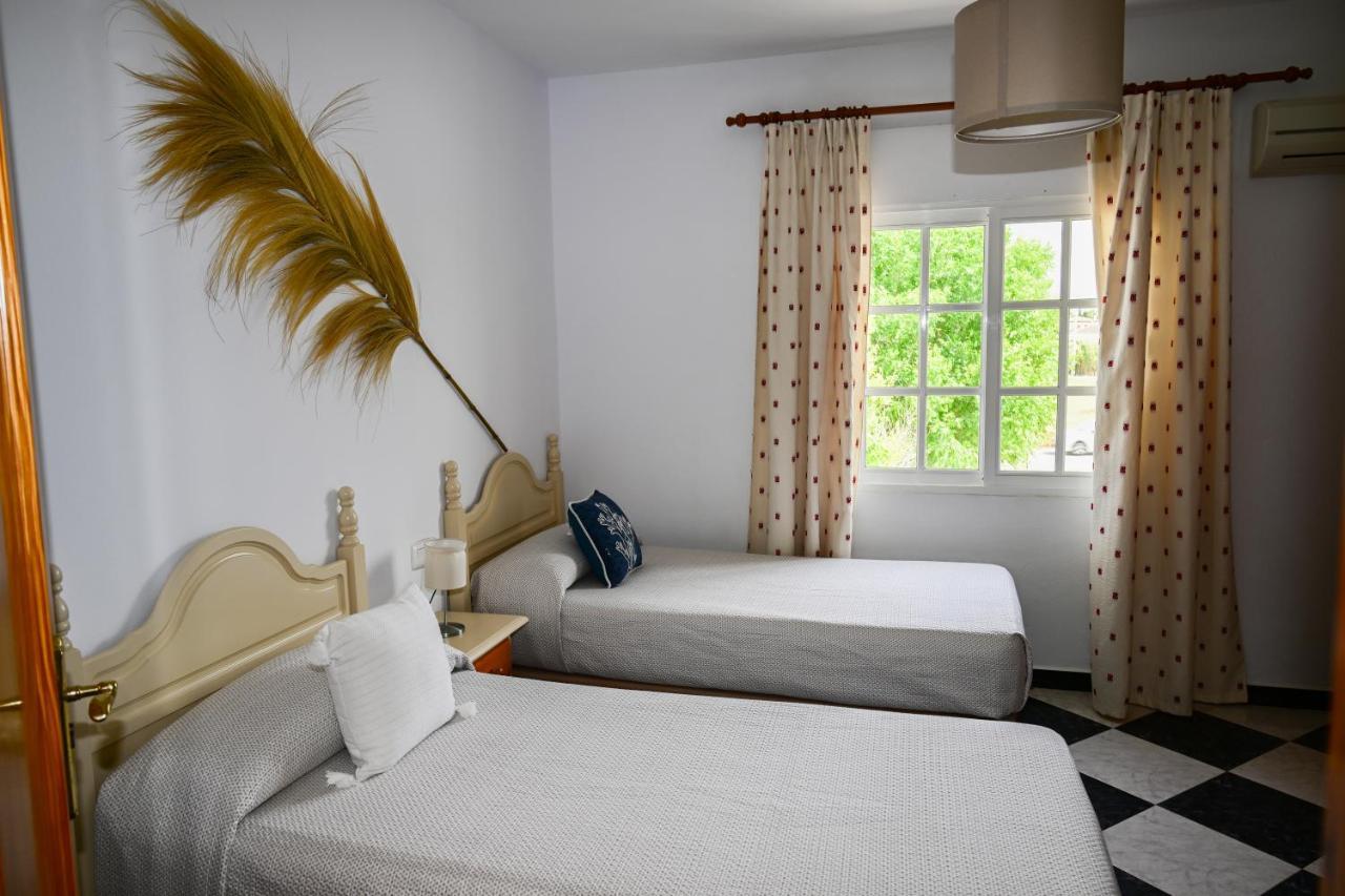 Hostal Del Faro Conil De La Frontera Extérieur photo