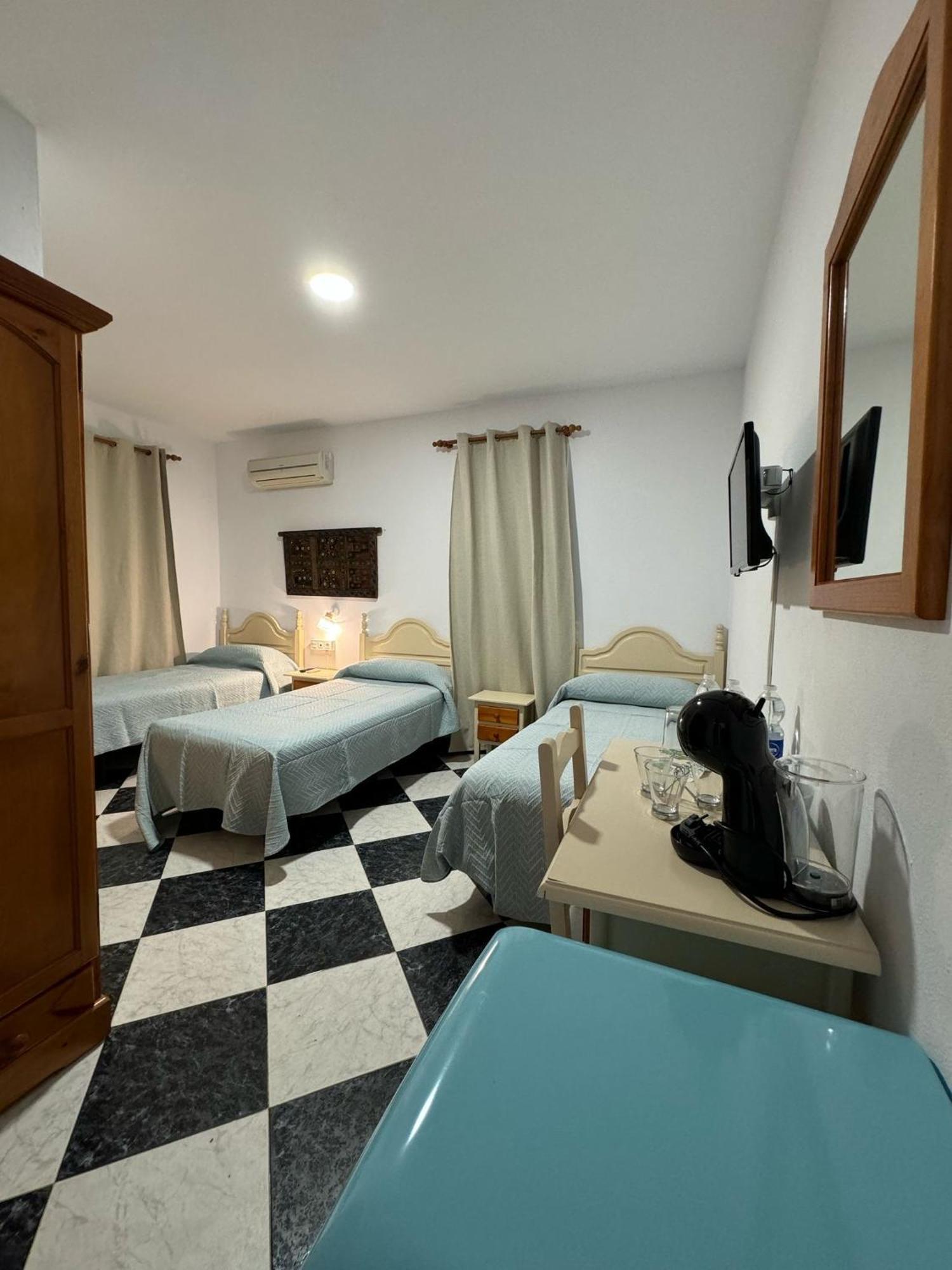 Hostal Del Faro Conil De La Frontera Extérieur photo